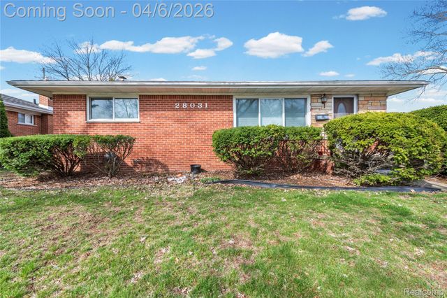 28031 Lorraine Avenue, Warren, MI 48093