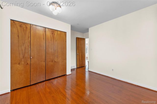 28031 Lorraine Avenue, Warren, MI 48093