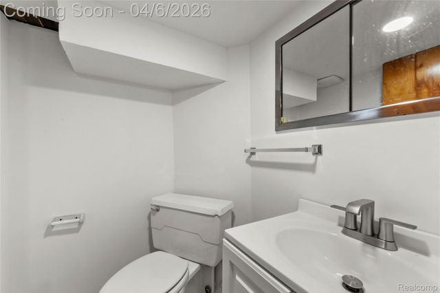 28031 Lorraine Avenue, Warren, MI 48093