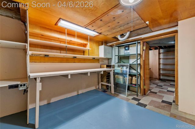 28031 Lorraine Avenue, Warren, MI 48093