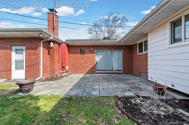 28031 Lorraine Avenue, Warren, MI 48093