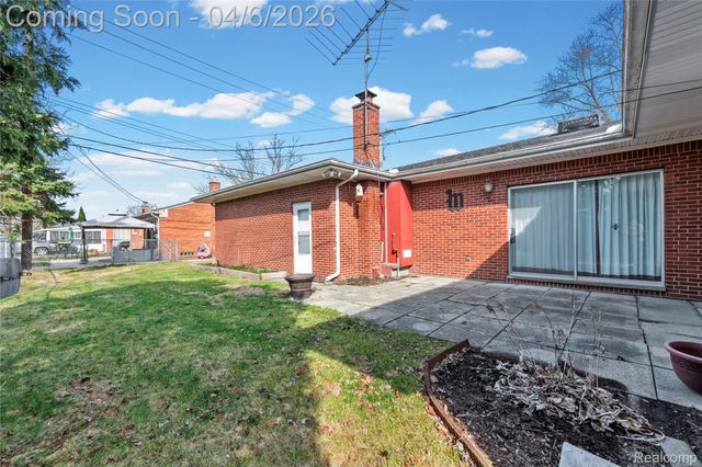 28031 Lorraine Avenue, Warren, MI 48093