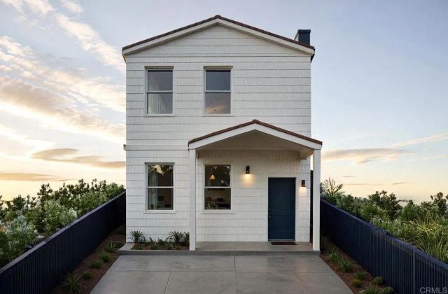 3660 8th, San Diego, CA 92103