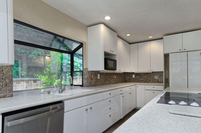 6805 Bluffwood Court, San Jose, CA 95120