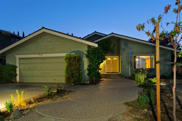 6805 Bluffwood Court, San Jose, CA 95120