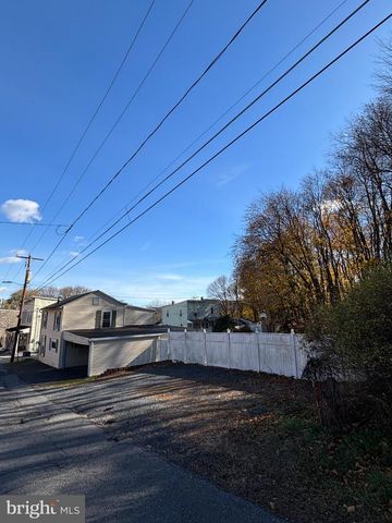 901 FAIRVIEW ST, Pottsville, PA 17901