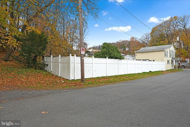 901 FAIRVIEW ST, Pottsville, PA 17901