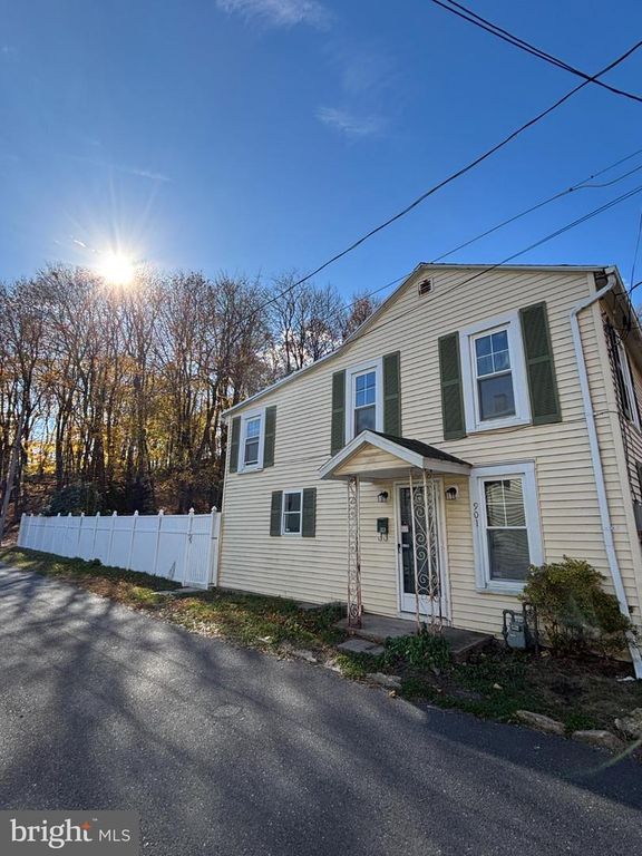 901 FAIRVIEW ST, Pottsville, PA 17901