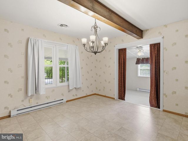 11733 SNUG HARBOR LN, Williamsport, MD 21795