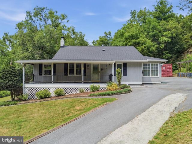 11733 SNUG HARBOR LN, Williamsport, MD 21795