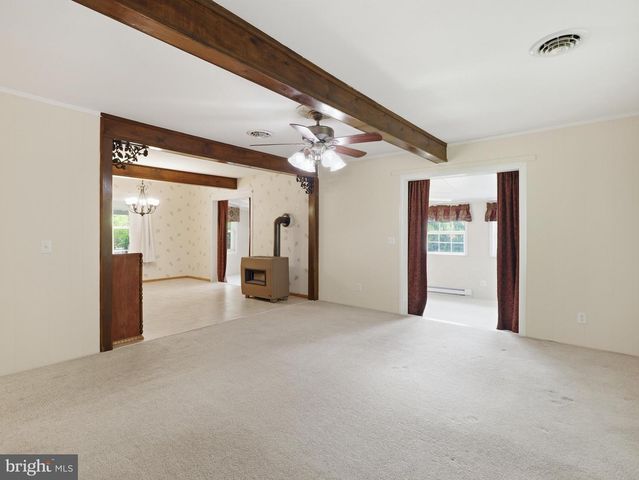 11733 SNUG HARBOR LN, Williamsport, MD 21795