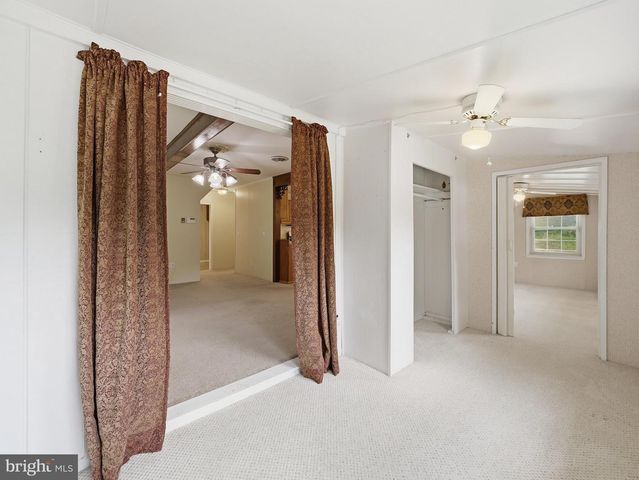 11733 SNUG HARBOR LN, Williamsport, MD 21795