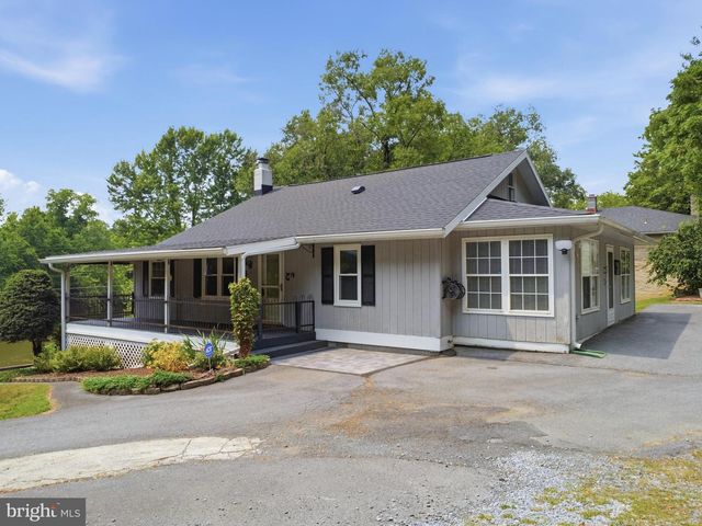 11733 SNUG HARBOR LN, Williamsport, MD 21795