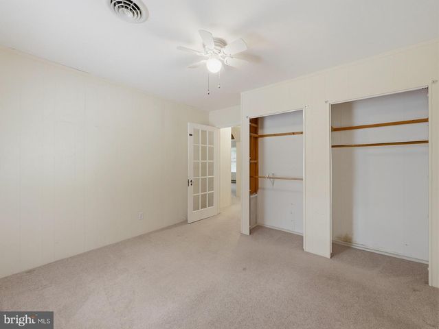 11733 SNUG HARBOR LN, Williamsport, MD 21795