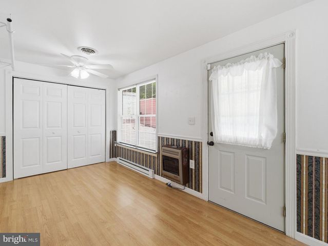 11733 SNUG HARBOR LN, Williamsport, MD 21795