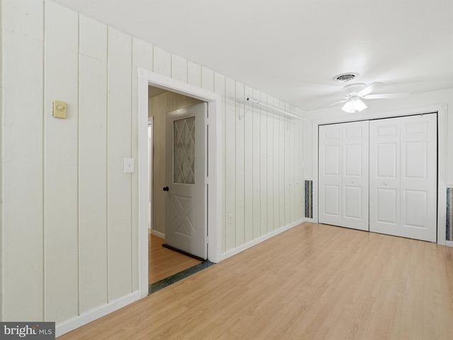 11733 SNUG HARBOR LN, Williamsport, MD 21795