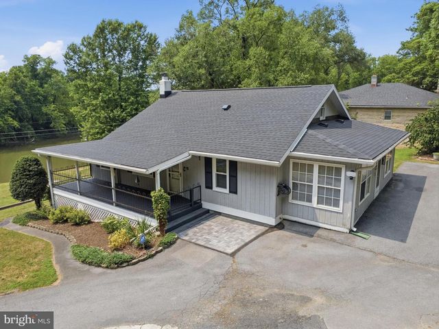 11733 SNUG HARBOR LN, Williamsport, MD 21795