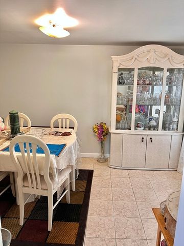 470 Pleasant St, Canton, MA 02021