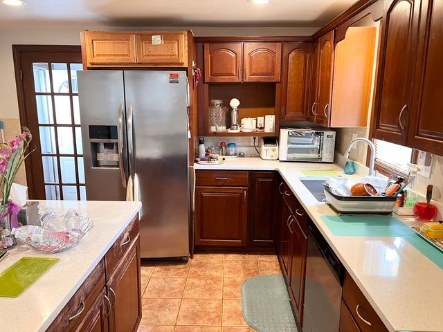 470 Pleasant St, Canton, MA 02021