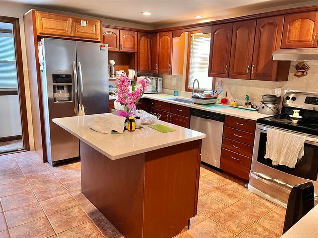 470 Pleasant St, Canton, MA 02021