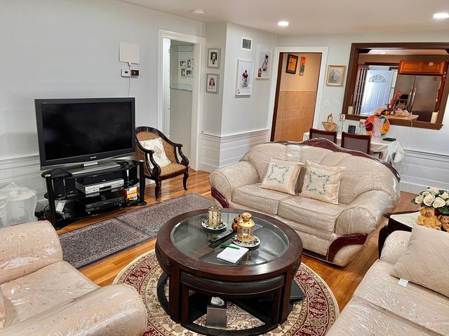 470 Pleasant St, Canton, MA 02021