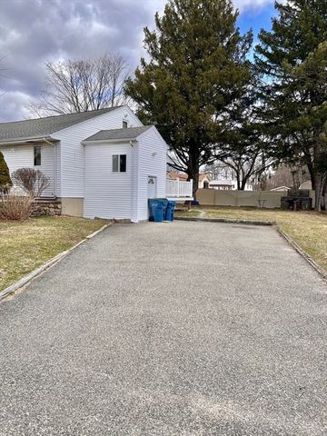 470 Pleasant St, Canton, MA 02021