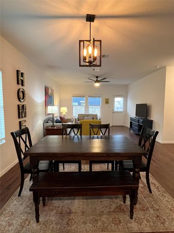 1200 Rio Frio LN, Georgetown, TX 78626