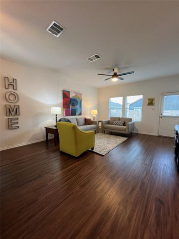 1200 Rio Frio LN, Georgetown, TX 78626