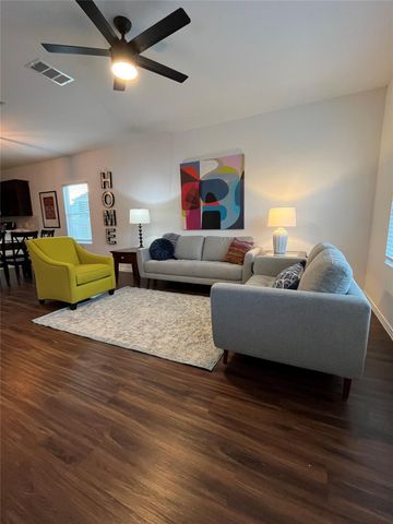 1200 Rio Frio LN, Georgetown, TX 78626