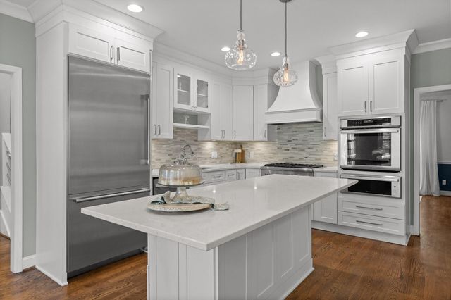 32 Cool Springs Road, Signal Mountain, TN 37377