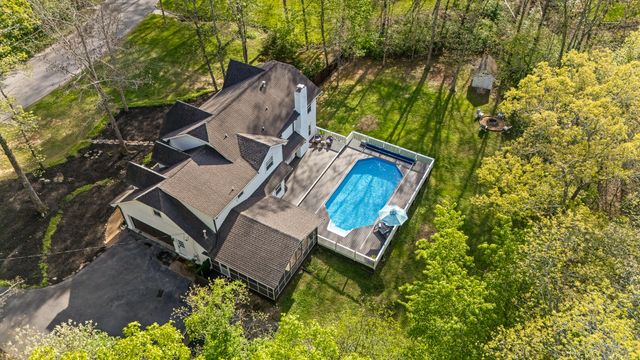 32 Cool Springs Road, Signal Mountain, TN 37377