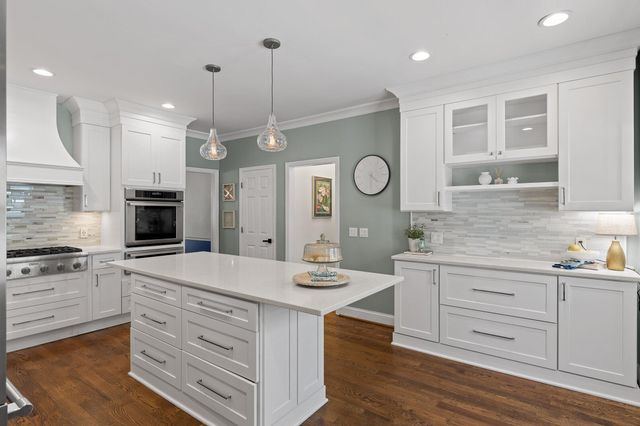 32 Cool Springs Road, Signal Mountain, TN 37377