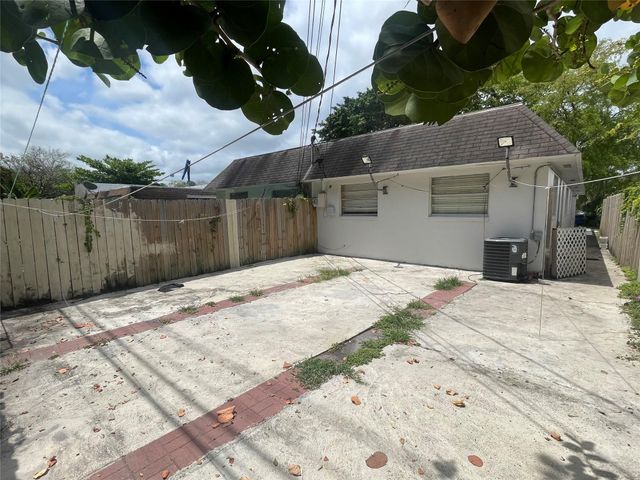 1316 NW 8th Avenue, Fort Lauderdale, FL 33311