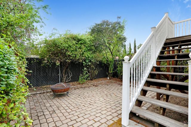 18070 Myrtle Ave, Sonoma, CA 95476