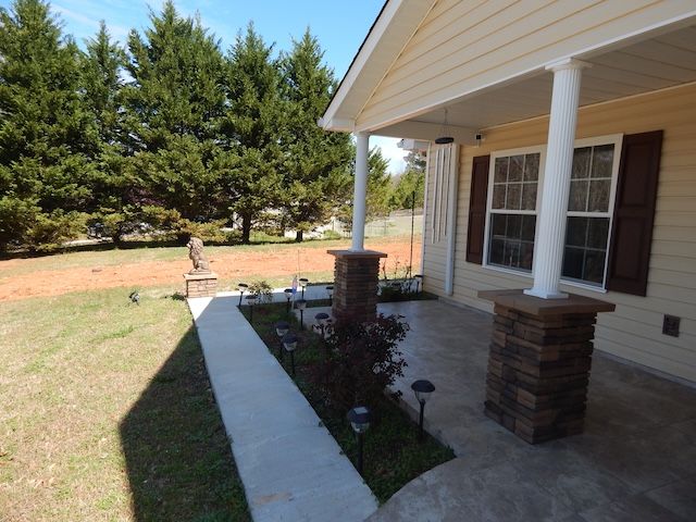 855 Louie Lane, Seneca, SC 29678