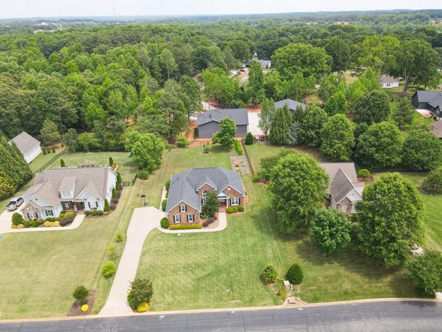312 Treneholm Way, Woodruff, SC 29388