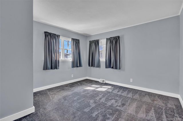 357 Deauville Boulevard, Copiague, NY 11726