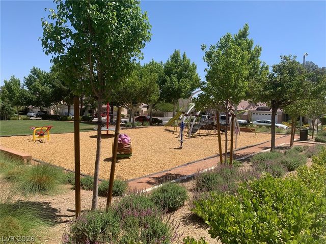 3 Rue Des Champs, Henderson, NV 89074