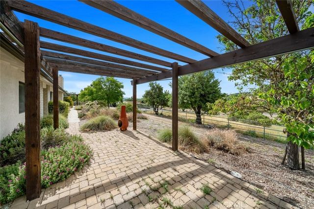 390 Nacimiento Lake Drive, Paso Robles, CA 93446