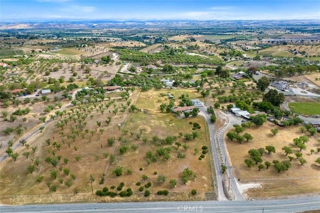 390 Nacimiento Lake Drive, Paso Robles, CA 93446