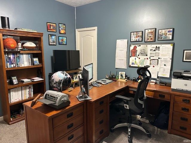 2125 Foxfire Lane, Kokomo, IN 46902