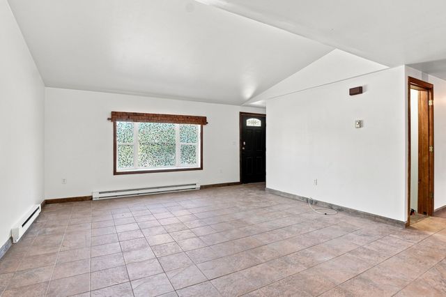 65 Paris Avenue, Worcester, MA 01603
