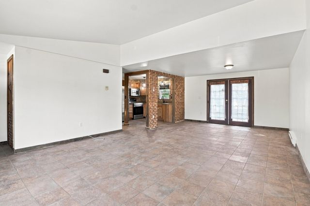 65 Paris Avenue, Worcester, MA 01603