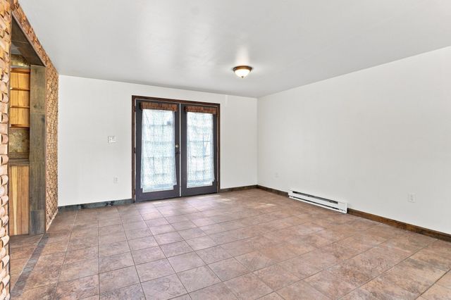 65 Paris Avenue, Worcester, MA 01603