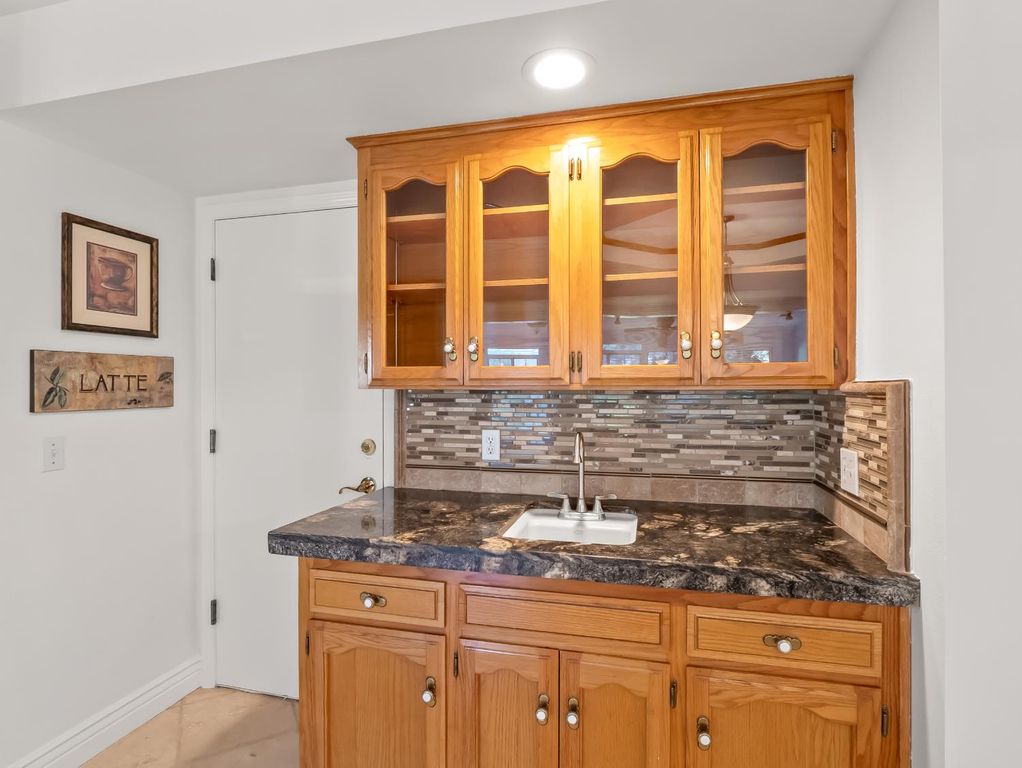 Image 11 of property listing at 2455 Trevor Court, Madera, CA 93637