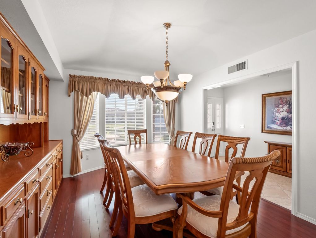 Image 14 of property listing at 2455 Trevor Court, Madera, CA 93637