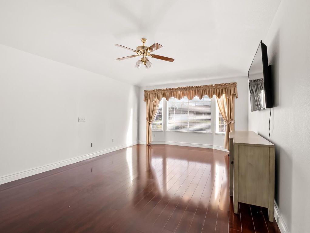Image 15 of property listing at 2455 Trevor Court, Madera, CA 93637