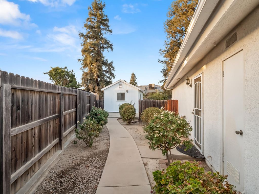 Image 28 of property listing at 2455 Trevor Court, Madera, CA 93637