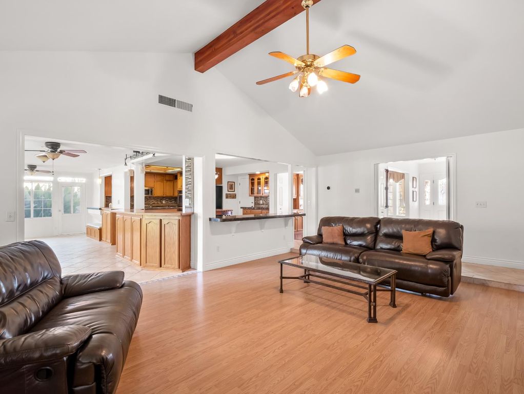Image 3 of property listing at 2455 Trevor Court, Madera, CA 93637