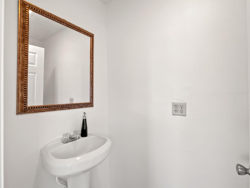 Image 31 of property listing at 2455 Trevor Court, Madera, CA 93637